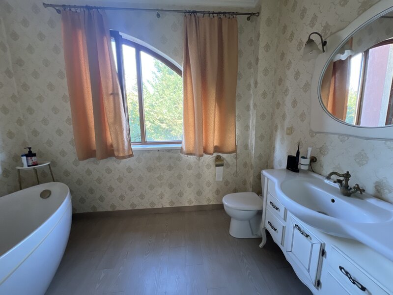 Ghioceilor, Bragadiru Vila deosebita, 5 camere + mansarda
