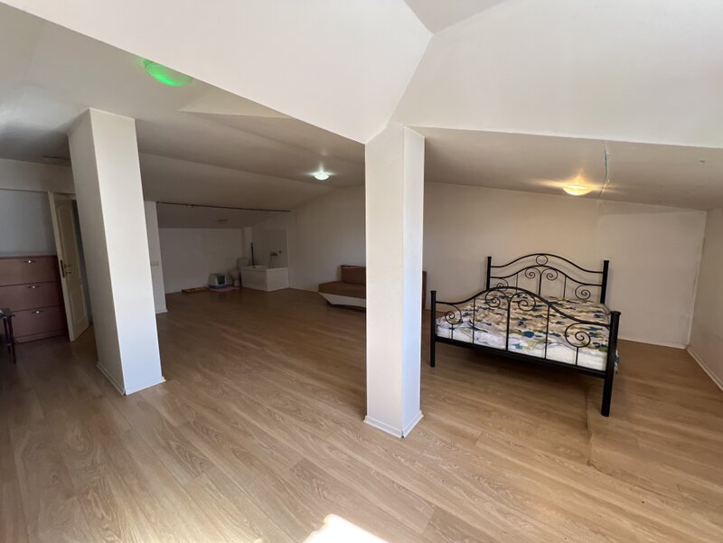 Ghioceilor, Bragadiru Vila deosebita, 5 camere + mansarda